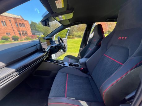 Volkswagen Golf GTI CLUBSPORT TSI DSG 25