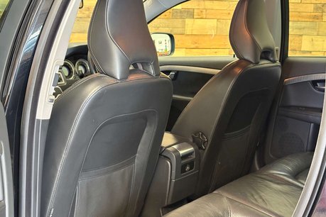 Volvo XC70 3.0 T6 SE Lux Estate 5dr Petrol Geartronic AWD Euro 5 (304 ps) 57