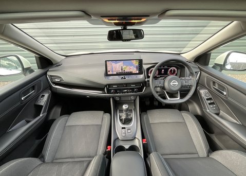 Nissan Qashqai DIG-T N-CONNECTA MHEV 12