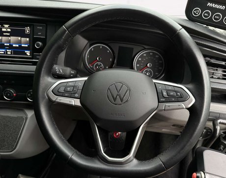 Volkswagen Transporter 2.0 Transporter SE TDI Semi-Auto 5dr 9
