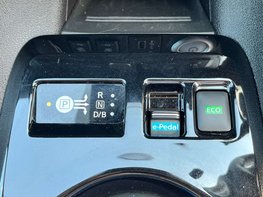 Nissan LEAF Leaf Tekna Electric 110kw, 39kwh (Automatic) 52