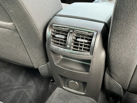 Vauxhall Insignia 1.8i VVT SRi 5dr 32