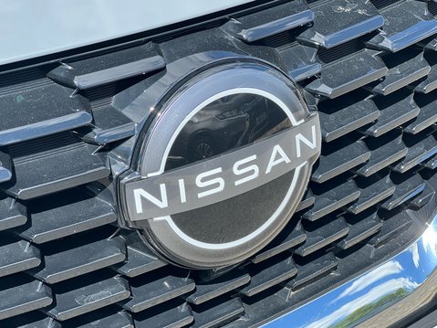 Nissan Qashqai DIG-T ACENTA PREMIUM DCT MHEV 13
