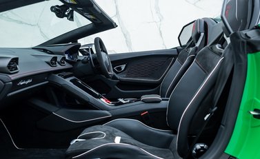 Lamborghini Huracan LP 640-4 EVO SPYDER 60th Anniversary Edition 23