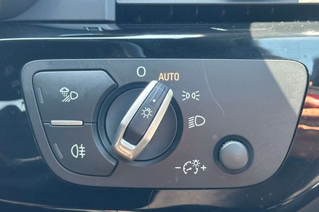 Audi A4 1.4 TFSI Black Edition Saloon 4dr Petrol S Tronic Euro 6 (s/s) (150 ps) 36