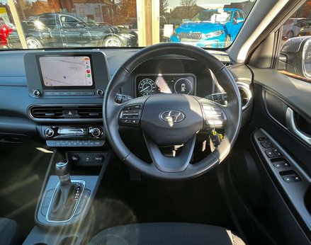 Hyundai KONA 1.6 Kona SE Connect GDi HEV Semi-Auto 5dr 19