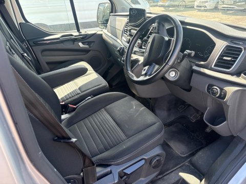 Ford Transit Custom 300 LIMITED P/V L2 H1 11