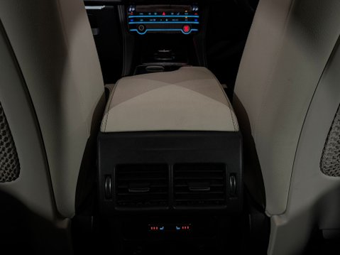 Jaguar F-Pace S AWD 19