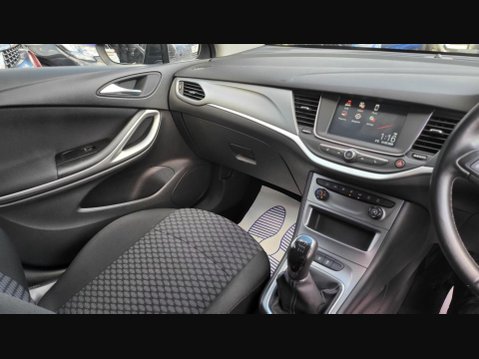Vauxhall Astra TECH LINE NAV CDTI ECOTEC S/S 30