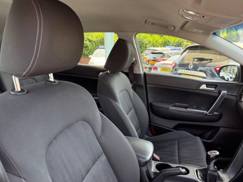 Kia Sportage 1.7 CRDi 1 Euro 6 (s/s) 5dr 7