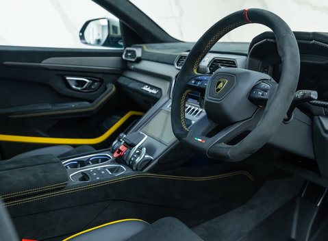 Lamborghini Urus Performante 8