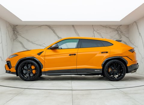 Lamborghini Urus Performante 2