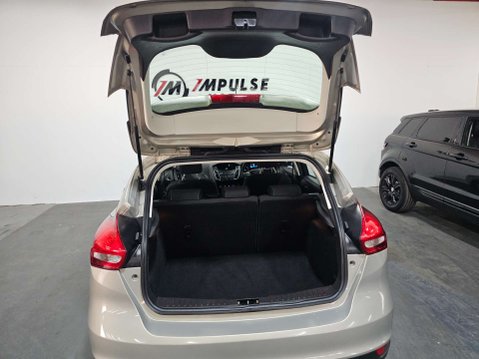 Ford Focus 1.0 Focus Zetec 5dr 97