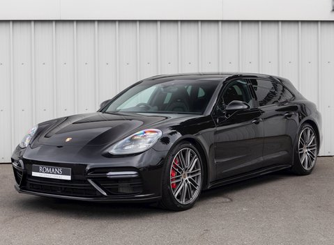 Porsche Panamera Turbo Sport Turismo 6