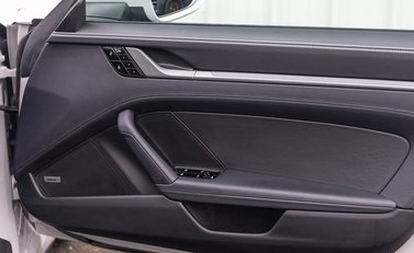 Porsche 911 Carrera S (992) 22