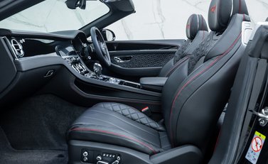 Bentley Continental GTC V8 20