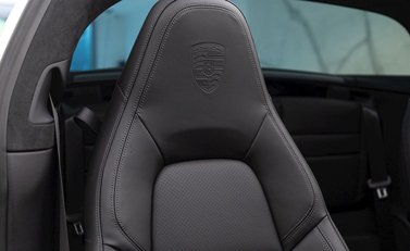 Porsche 911 (992) Targa 4 13