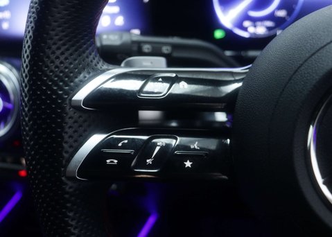 Mercedes-Benz EQA 250+ AMG LINE EXECUTIVE 40