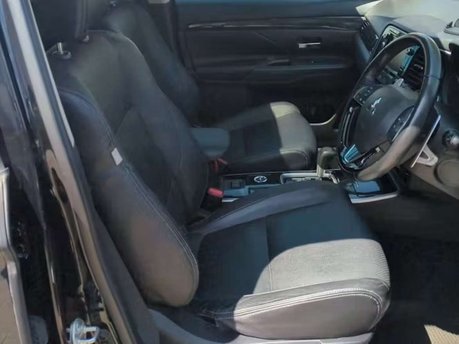 Mitsubishi Outlander 2.2 DI-D 4 SUV 5dr Diesel Auto 4WD Euro 6 (147 ps) 5