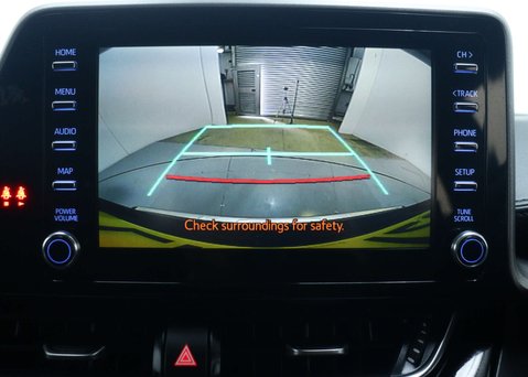 Toyota C-HR 1.8 VVT-h GPF Icon SUV 5dr Petrol Hybrid CVT Euro 6 (s/s) (122 ps) 29