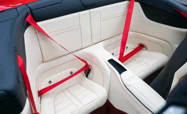 Ferrari California T HS 13