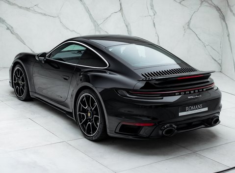 Porsche 911 Turbo S (992) 12