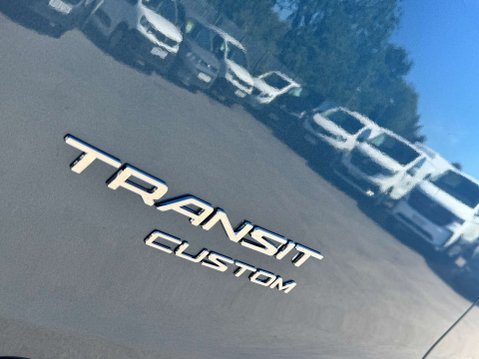 Ford Transit Custom 2.0 300 EcoBlue Limited Panel Van 5dr Diesel Manual L1 H1 Euro 6 (s/s) (130 8