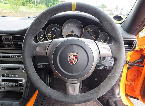 Porsche 911 (997) GT3 RS 8