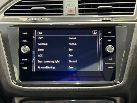 Volkswagen Tiguan 2.0 TSI R-Line Tech SUV 5dr Petrol DSG 4Motion Euro 6 (s/s) (230 ps) 54