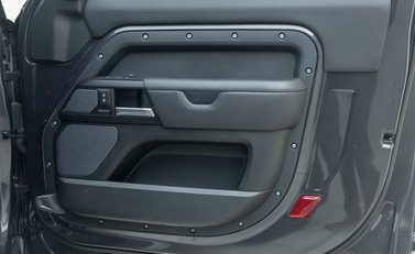 Land Rover Defender 90 V8 CARPATHIAN EDITION 26