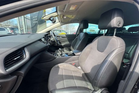 Vauxhall Insignia 1.6 Insignia SRi Nav ecoTec TD 5dr 38