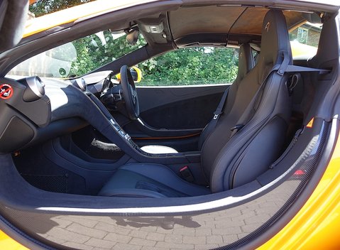 McLaren MP4-12C Spider 16