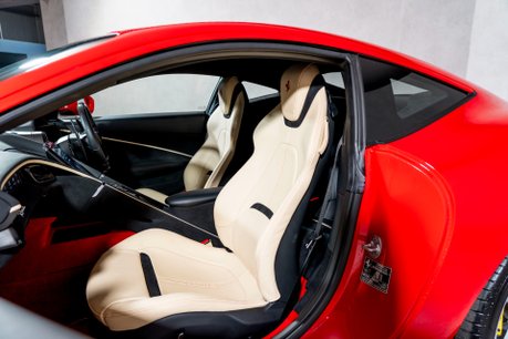 Ferrari Roma WARRANTY. PASSENGER DISPLAY. CARBON STEERING WHEEL. MAGNERIDE SUSPENSION. 14