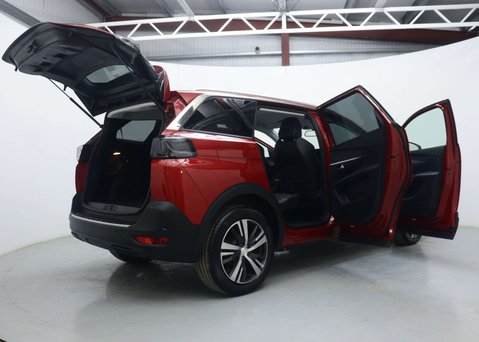 Peugeot 5008 1.2 PureTech Allure SUV 5dr Petrol EAT Euro 6 (s/s) (130 ps) 54