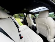 Jaguar XE R-DYNAMIC HSE BLACK 19