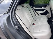 Jaguar F-Pace 2.0 D200 MHEV R-Dynamic Black Auto AWD Euro 6 (s/s) 5dr 33