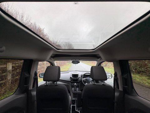 Ford Grand Tourneo Connect TITANIUM TDCI 3