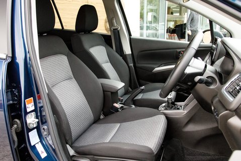 Suzuki SX4 S-Cross MOTION BOOSTERJET MHEV 35