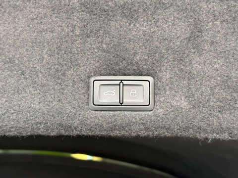 Lamborghini Urus 4.0 V8 BiTurbo 25.9kWh SE SUV 5dr Petrol Plug-in Hybrid Auto 4WD Euro 6 (80 70