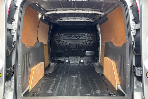 Ford Transit Connect 240 L2 120 ps Limited Panel Van 13