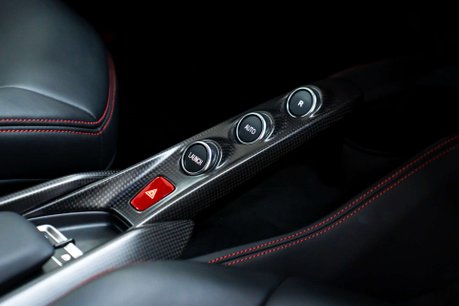 Ferrari F8 3.9 F8 Tributo Semi-Auto 2dr 25