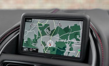 Aston Martin DBS Superleggera 19