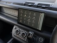 Land Rover Defender V8 74