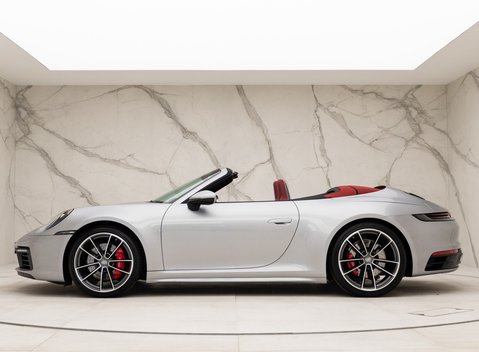 Porsche 911 Carrera 4S Cabriolet (992) 3