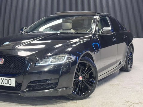 Jaguar XJ 3.0d V6 R-Sport Saloon 4dr Diesel Auto Euro 6 (s/s) (300 ps) 26