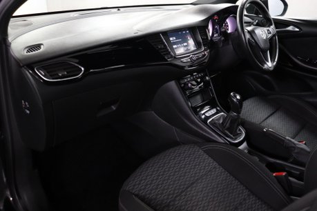 Vauxhall Astra SRI VX-LINE NAV S/S 34