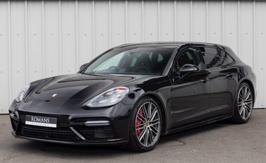 Porsche Panamera Turbo Sport Turismo 6
