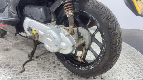 Aprilia SR 2013 12K RUNNING 2 STROKE PROJECT SCOOTER 50CC LEARNER BIKE 15