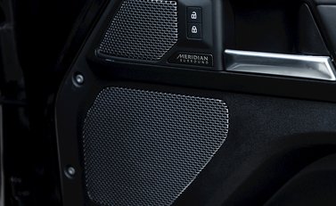 Land Rover Defender 110 V8 22