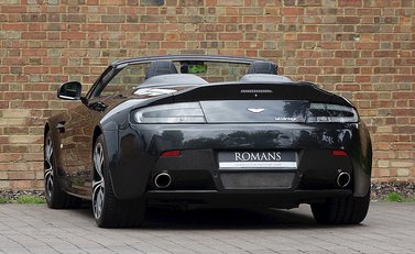 Aston Martin V12 Vantage S Roadster 15